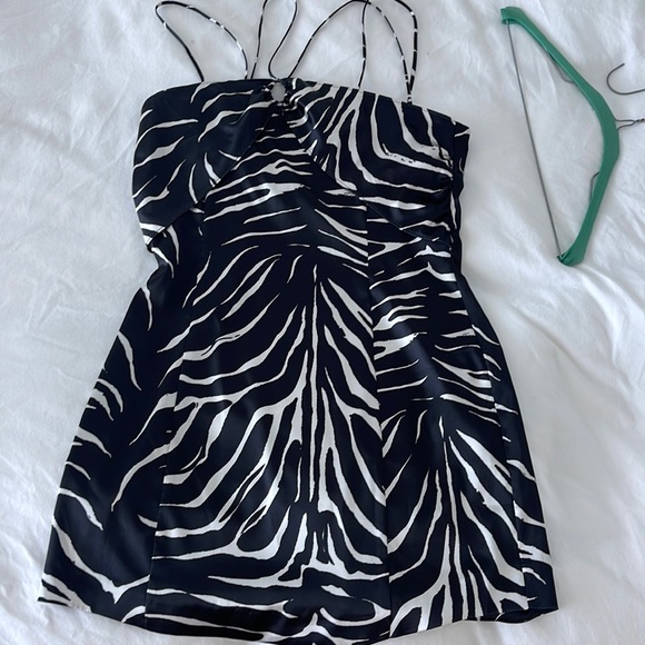 FREE Zara black zebra dress - Picture 2 of 3